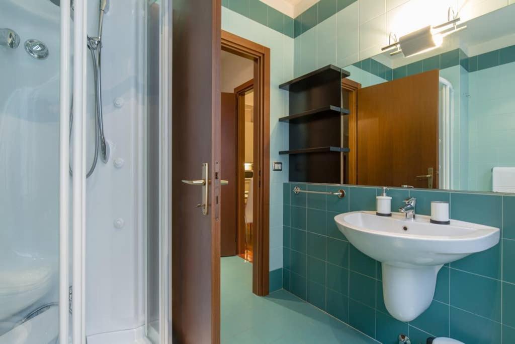 Comfortable Apartment Behind Arena Di เวโรนา ภายนอก รูปภาพ